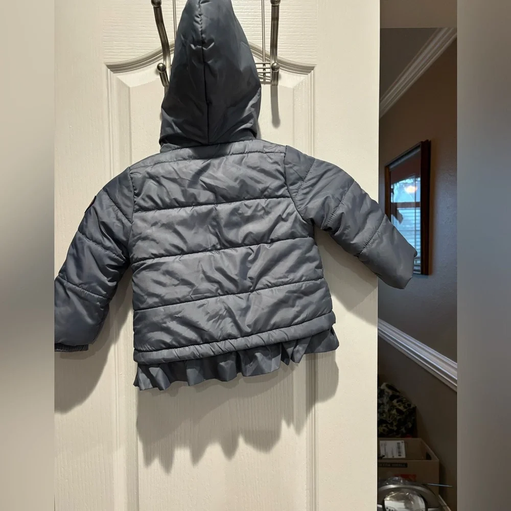 Tommy‎ Hilfiger youth size 2T full zip jacket with ruffle. Heavy lined. 1099